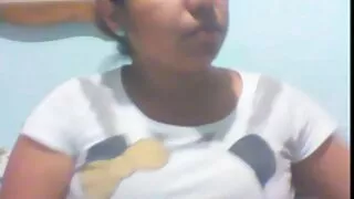 A morena esbelta Jen ...