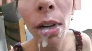 A gata de dar água n ...