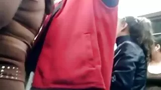 Enquanto morena tent ...