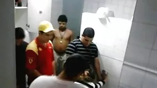 Peituda cliente tatu ...
