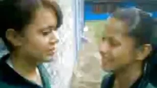 Muito adolescente de ...